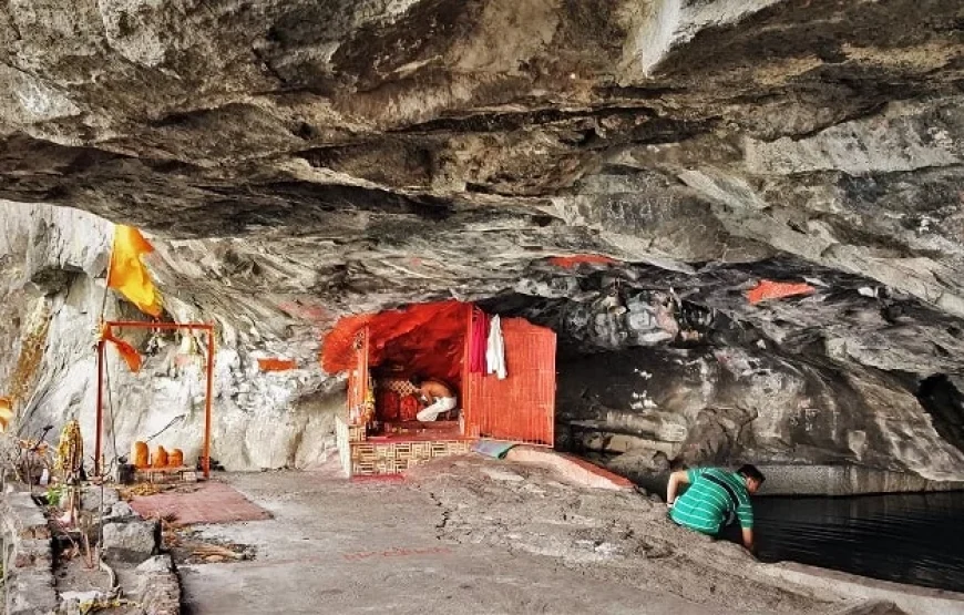 Dhak Bahiri Caves Trek