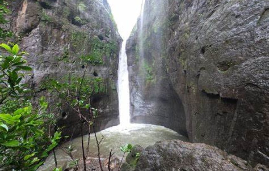 Milkybar Waterfall Trek & Plus Valley